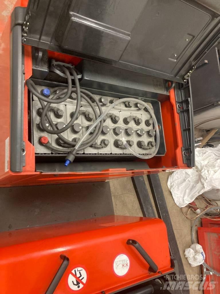 Linde L12AC 手推堆垛车