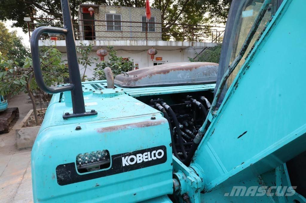 Kobelco SK 130 履带挖掘机