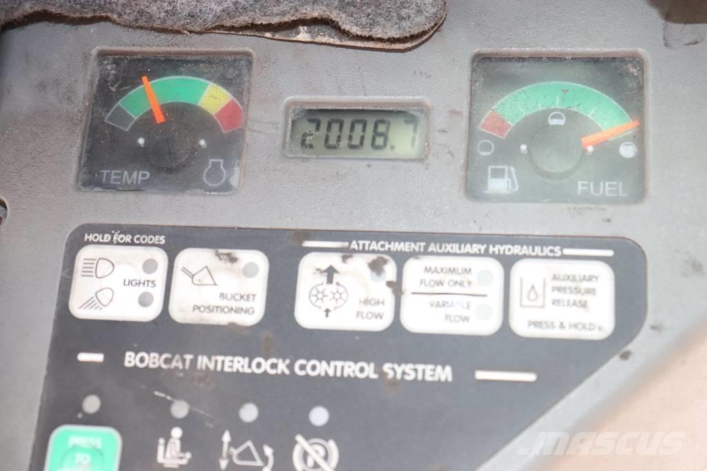 Bobcat S 130 小型装载机