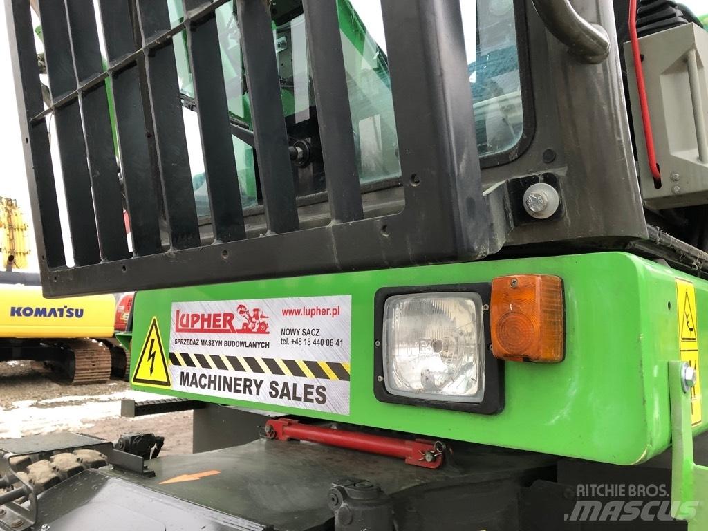 Sennebogen 821 工业挖掘机