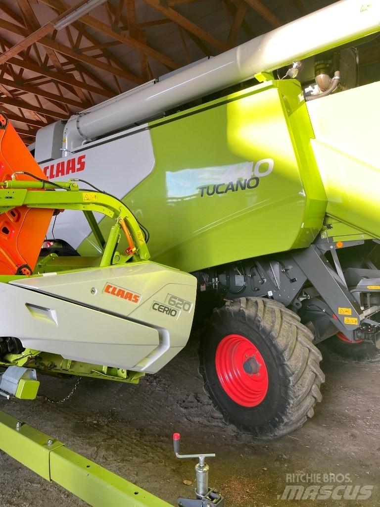 CLAAS Tucano 440 联合收割机