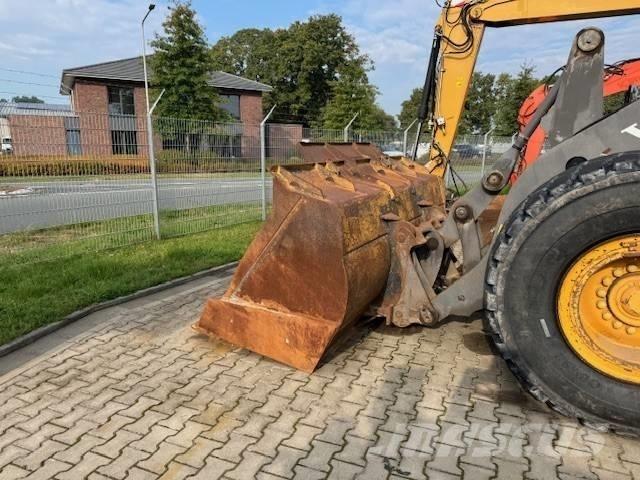 Volvo L 90 F 轮式装载机