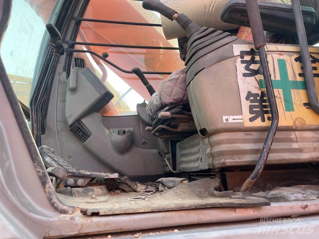 Hitachi ZX 270 履带挖掘机