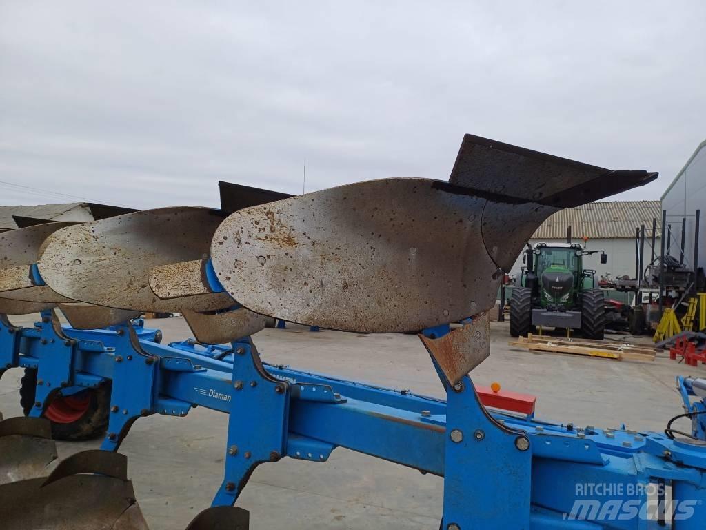 Lemken Diamant 双向犁