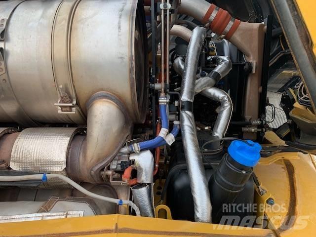 CAT 730 铰接式自卸车
