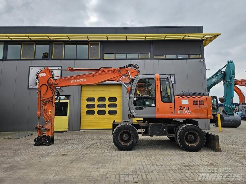 Hitachi ZX160W 轮式挖掘机