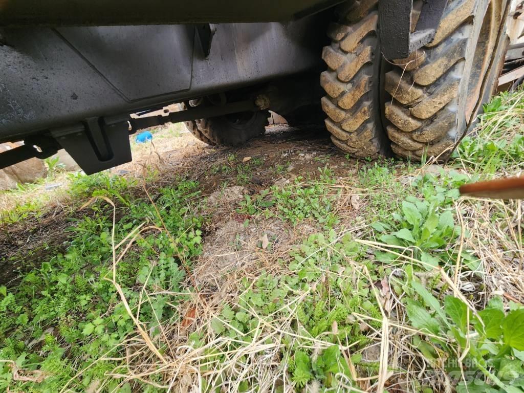Hyundai ROBEX 2000W 轮式挖掘机
