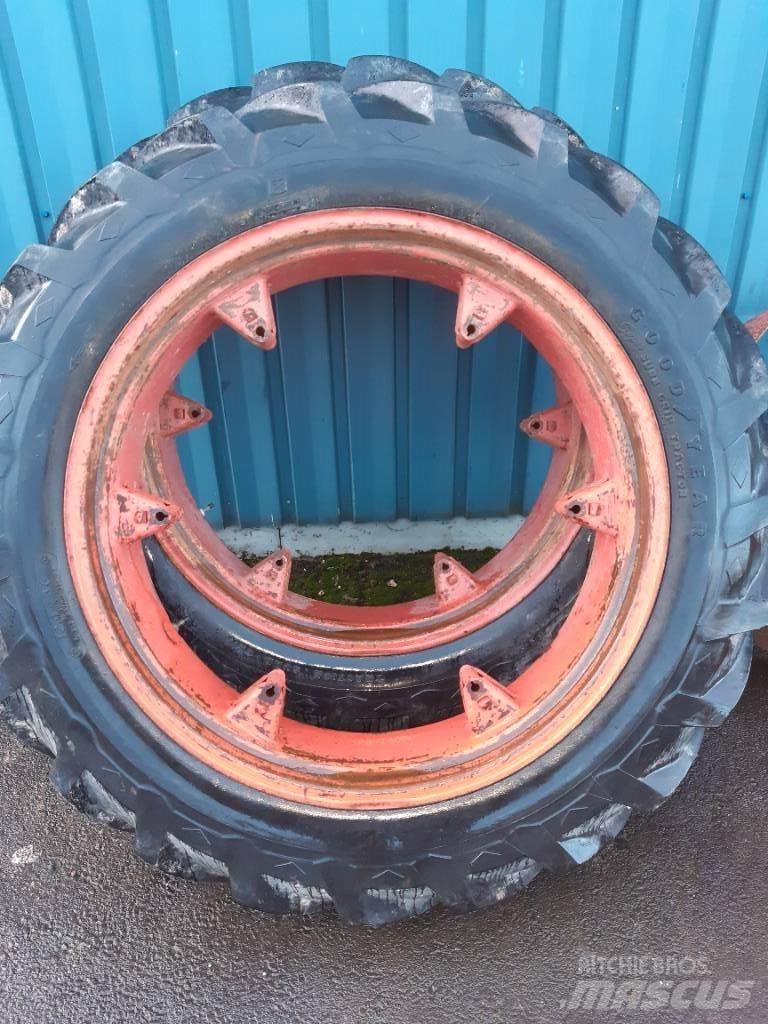 Goodyear 12.4-36 轮胎、车轮、轮圈