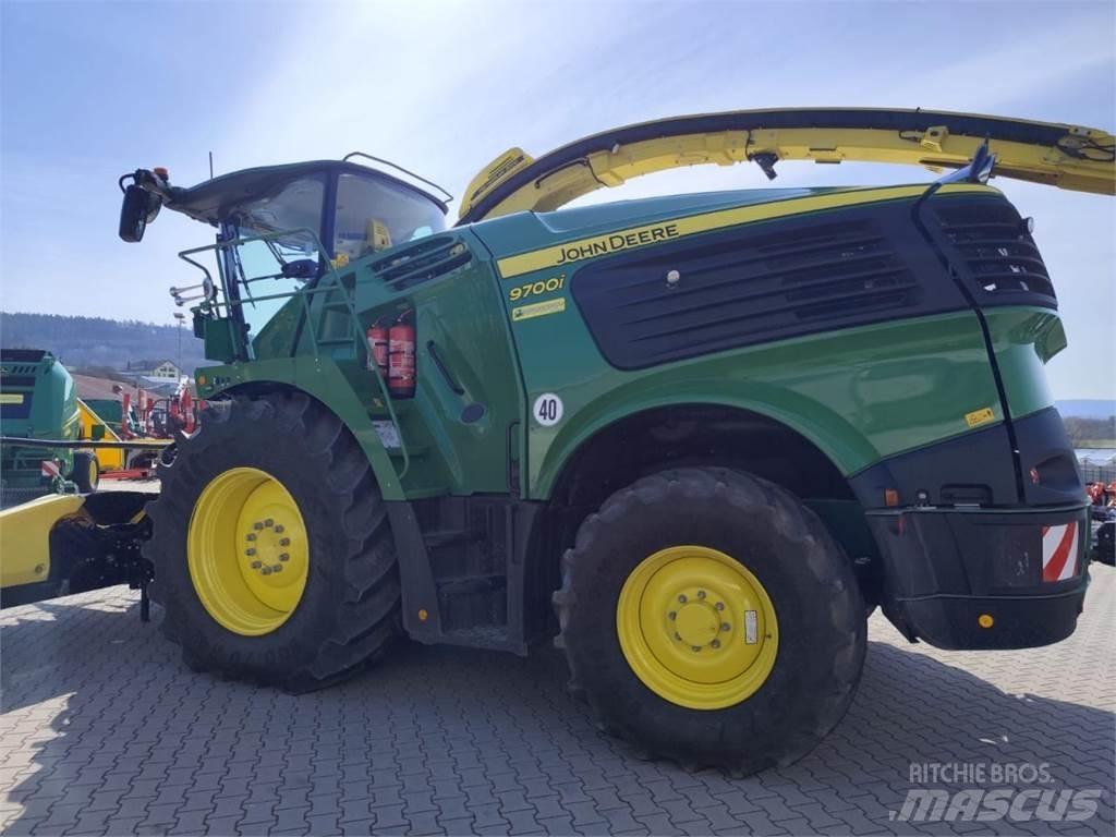John Deere 9700i 自走式青贮饲料收割机