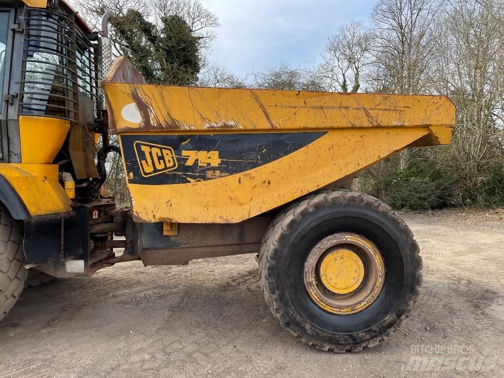 JCB 714 铰接式自卸车