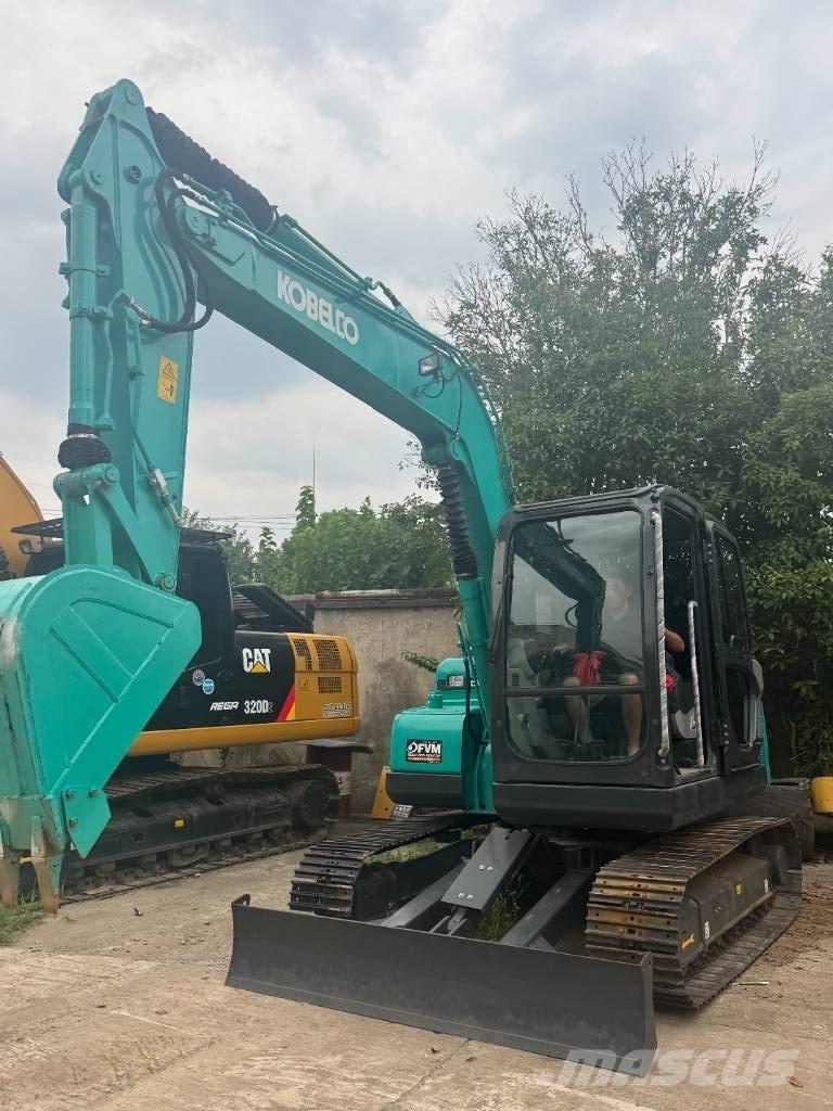Kobelco SK 75 中型挖掘机