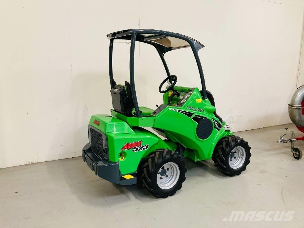 Avant 523 小型装载机