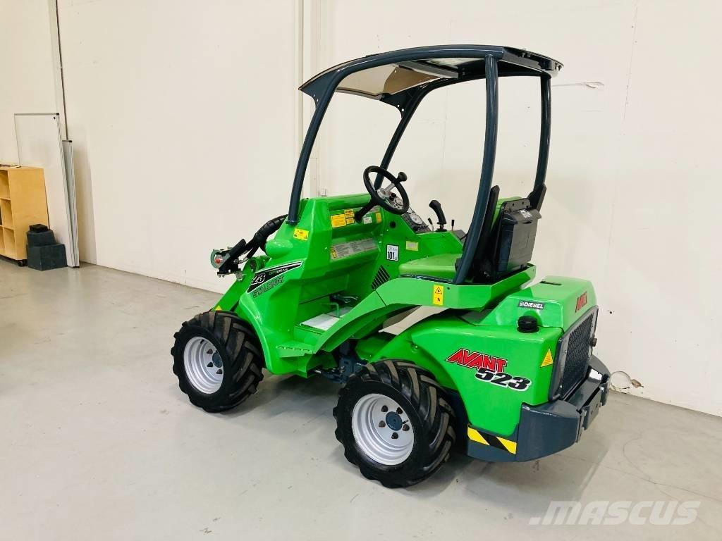 Avant 523 小型装载机