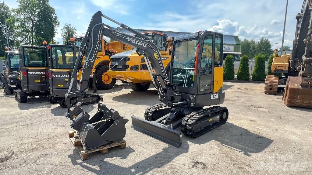 Volvo EC 27 D 小型挖掘机
