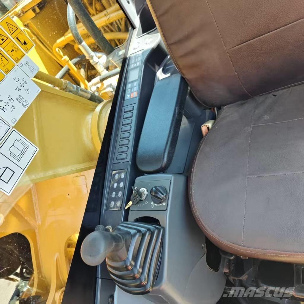 CAT 320 D 履带挖掘机