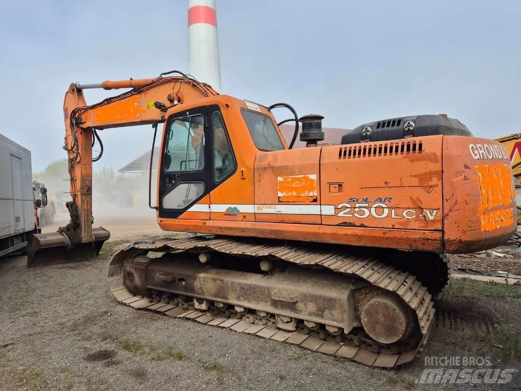 Daewoo S250 履带挖掘机