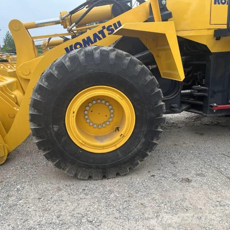 Komatsu WA 380 轮式装载机