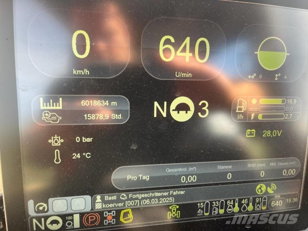 Komatsu 951 收割机