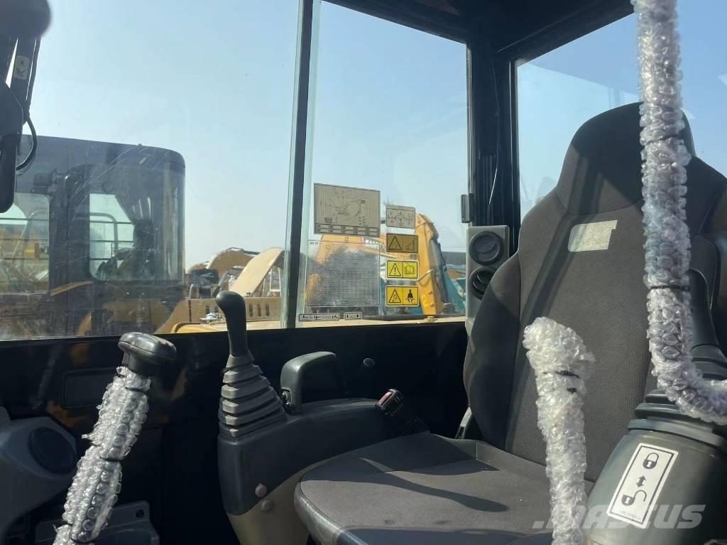 CAT 305.5 E CR 小型挖掘机