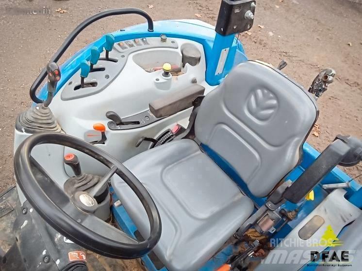 New Holland T 4.85 拖拉机/农用车