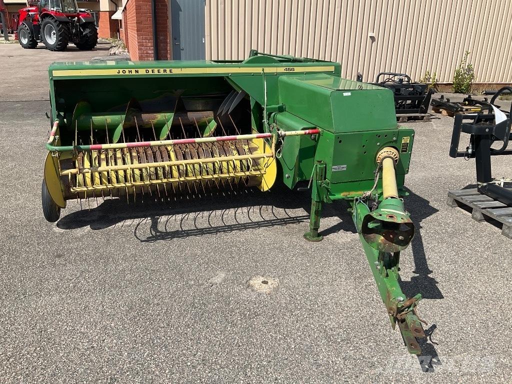 John Deere 440 方捆打捆机