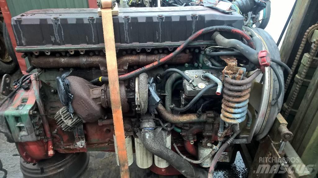 Volvo D12 发动机