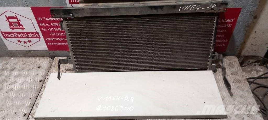 Volvo FH 12.    21086300 散热器