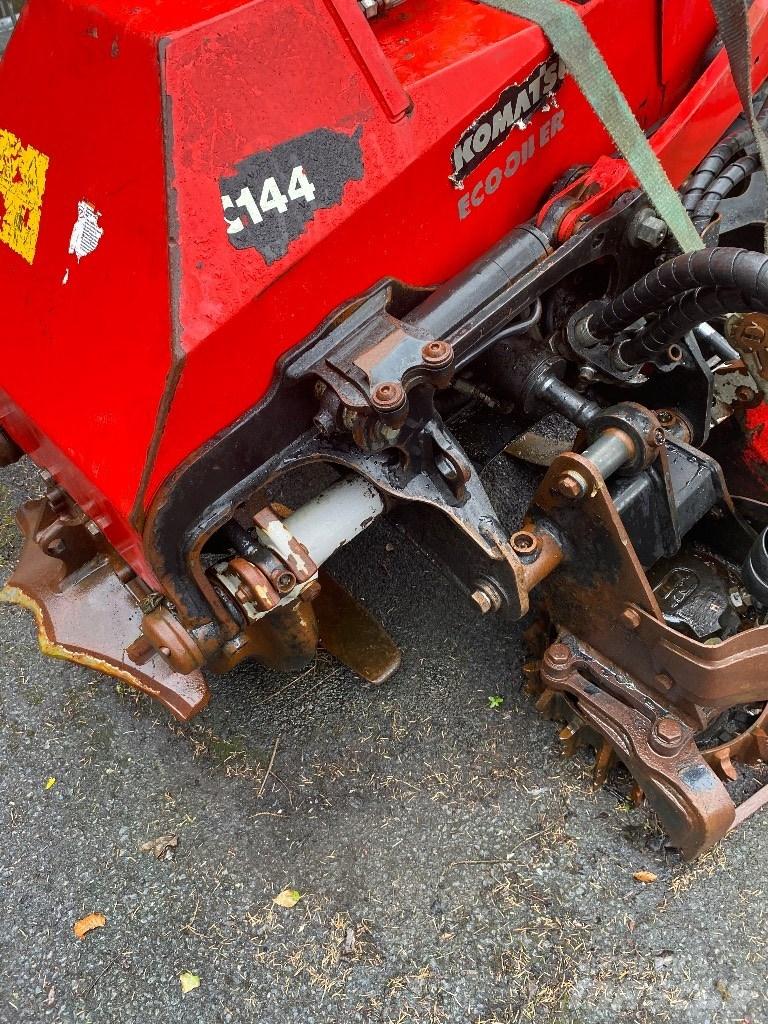 Komatsu C144 收割机机箱