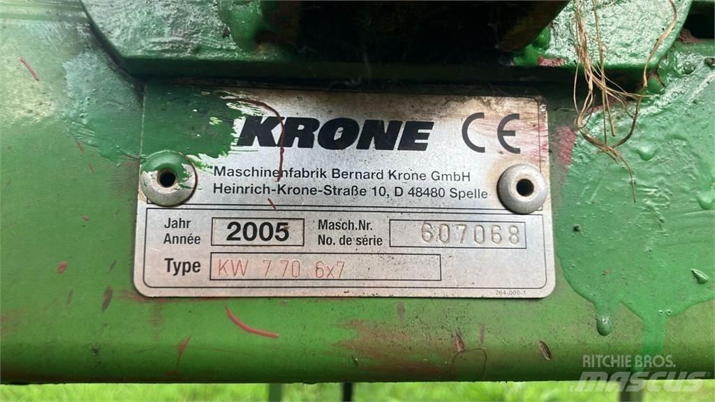 Krone KW 7.70 6x7 犁耙和摊草机