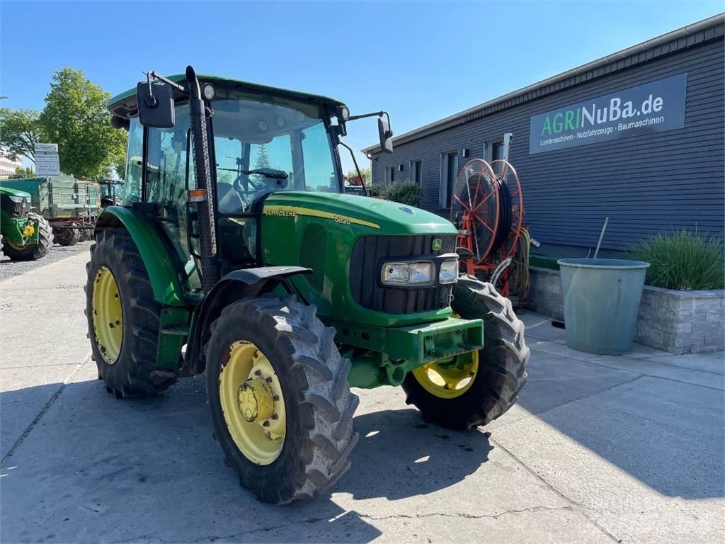 John Deere 5820 拖拉机/农用车