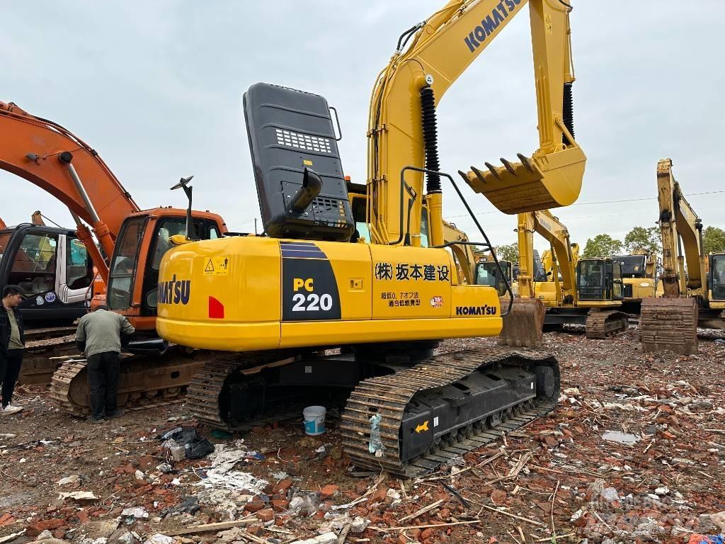 Komatsu PC 220-8M0 履带挖掘机