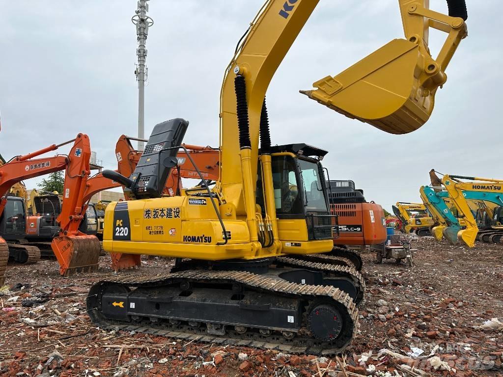 Komatsu PC 220-8M0 履带挖掘机