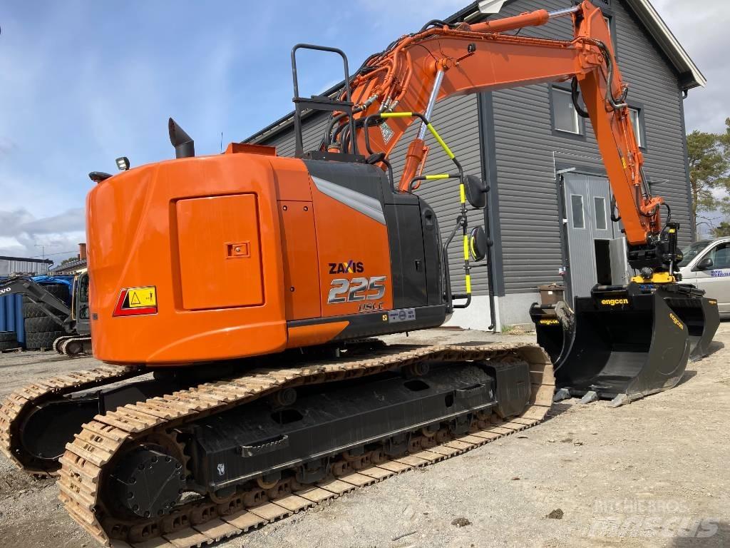 Hitachi ZX 225 US LC 履带挖掘机
