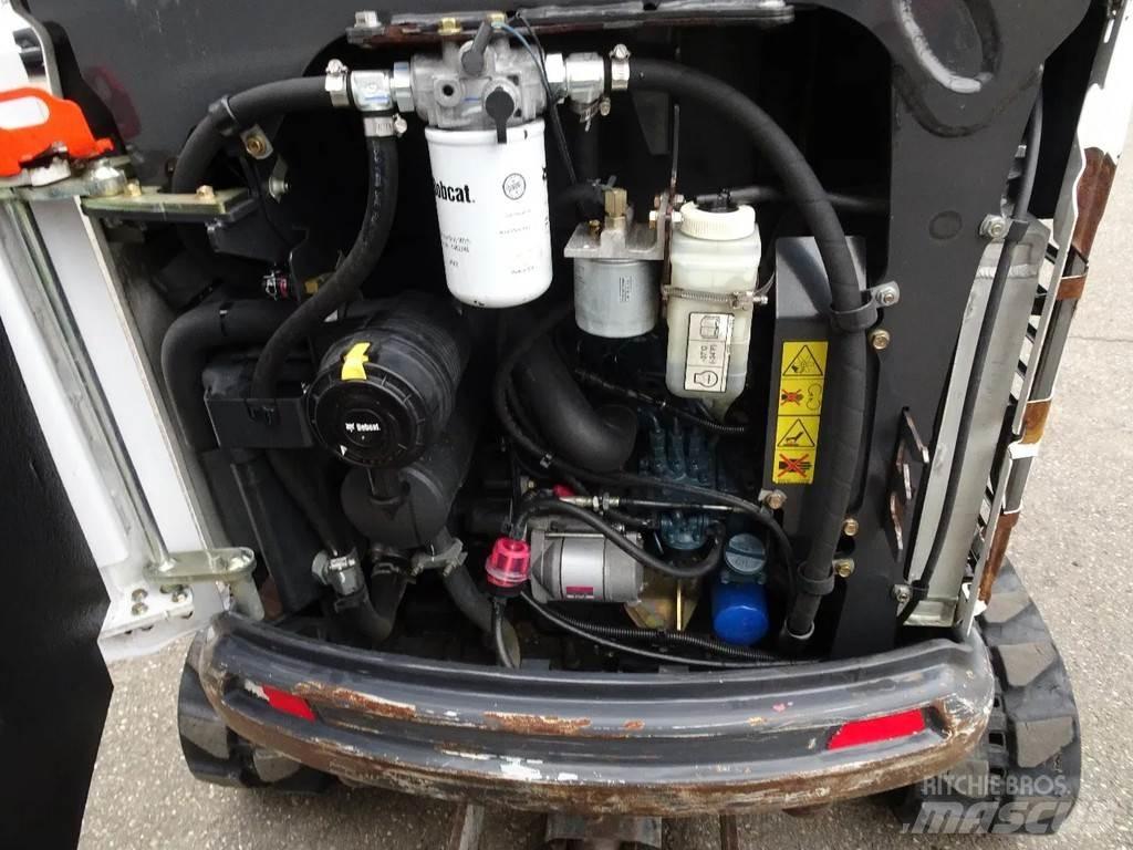 Bobcat E19 小型挖掘机