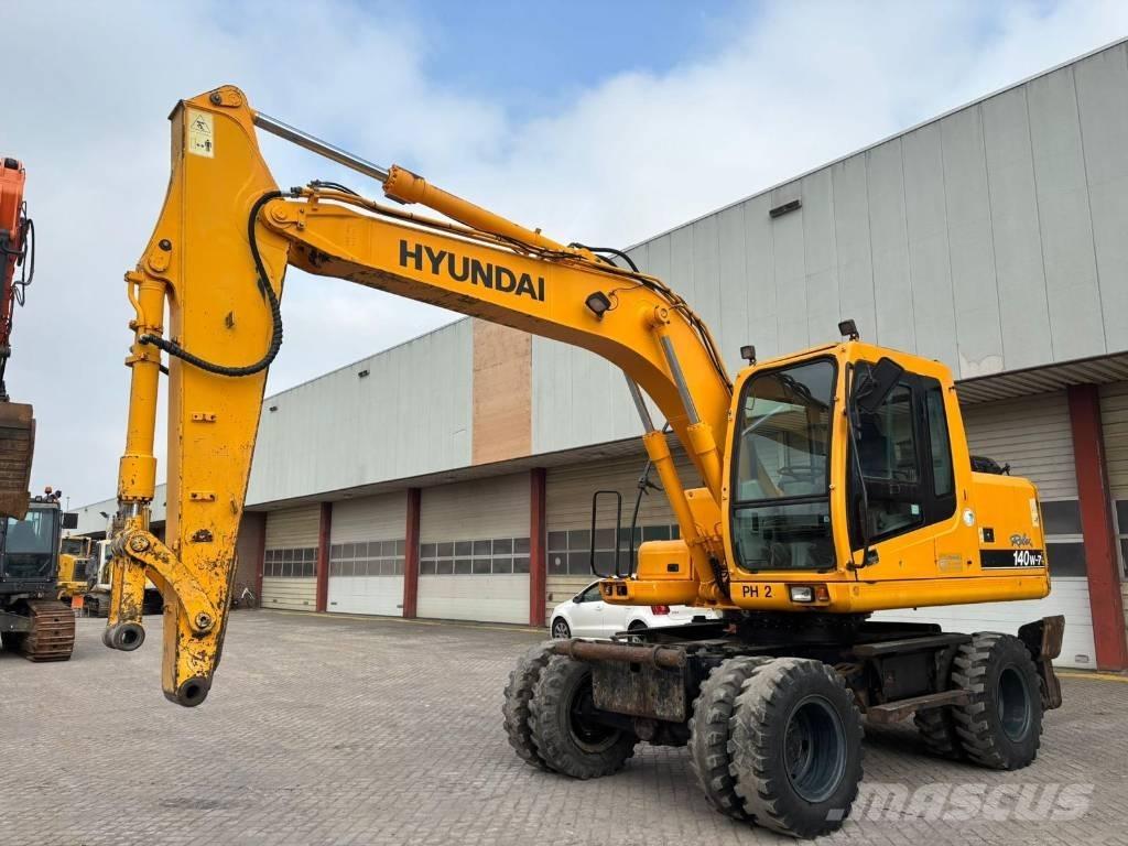 Hyundai 140W-7 轮式挖掘机