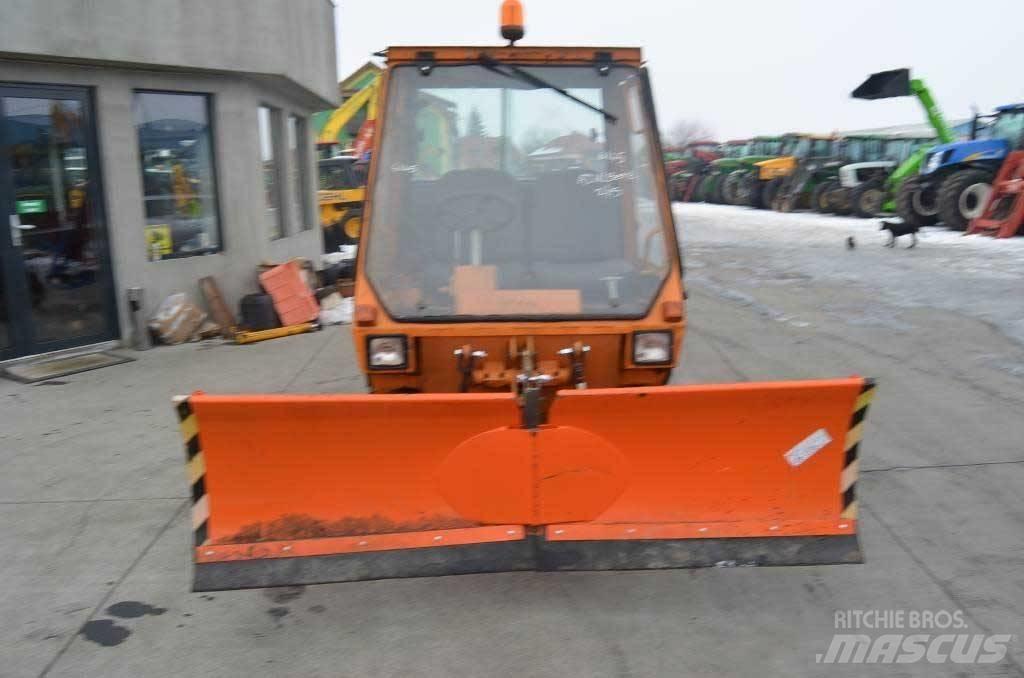 Sisis Sisis 铲雪车