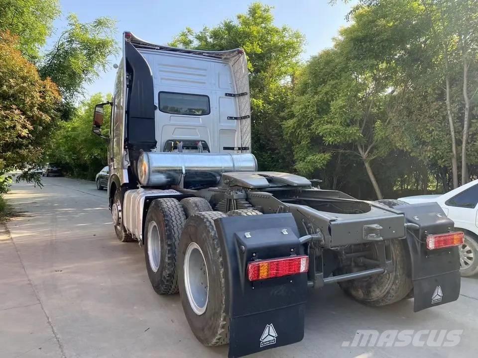 Howo A7 6X4 牵引车