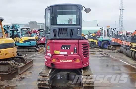 Yanmar VIO30 小型挖掘机
