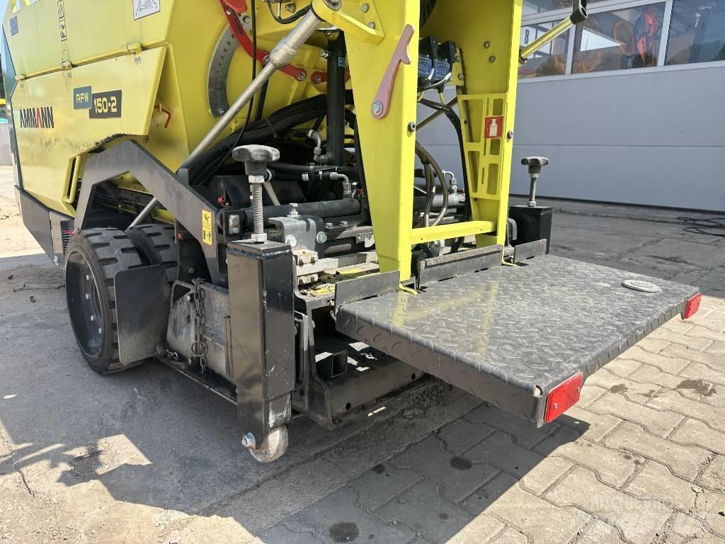 Ammann AFW 150-2 小型沥青摊铺机