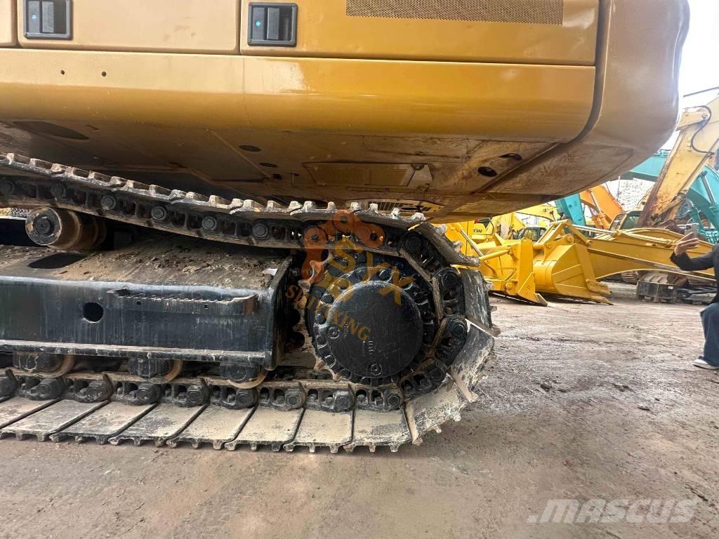 CAT 330 履带挖掘机