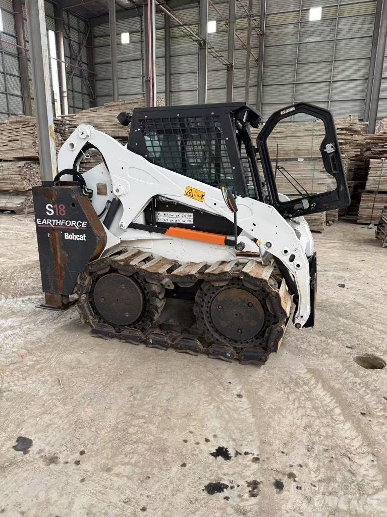 Bobcat S 18 滑移装载机