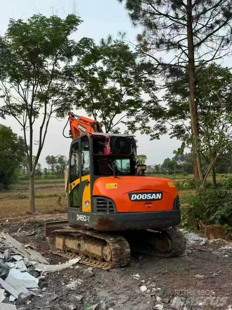 Doosan DH60 小型挖掘机