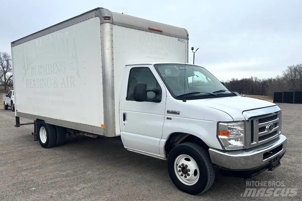 Ford E 350 SD 厢式货车