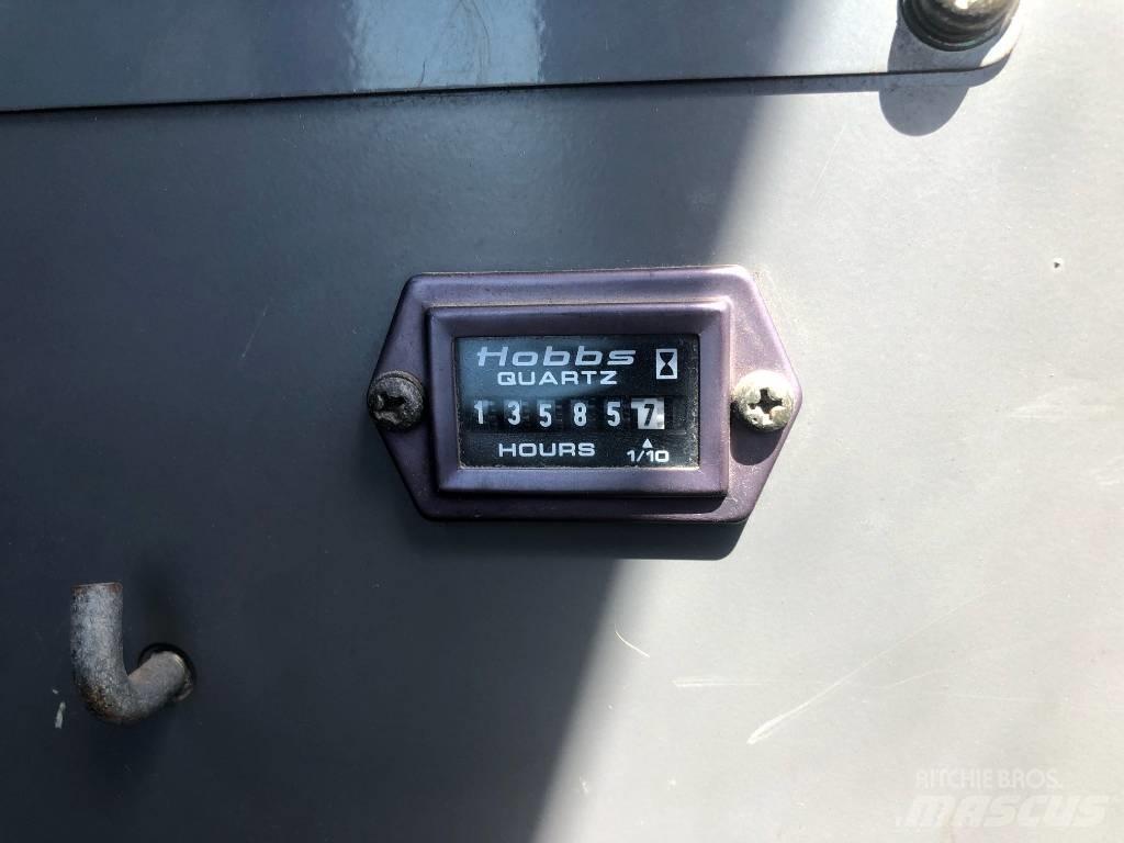 Manitowoc 10000 履带起重机