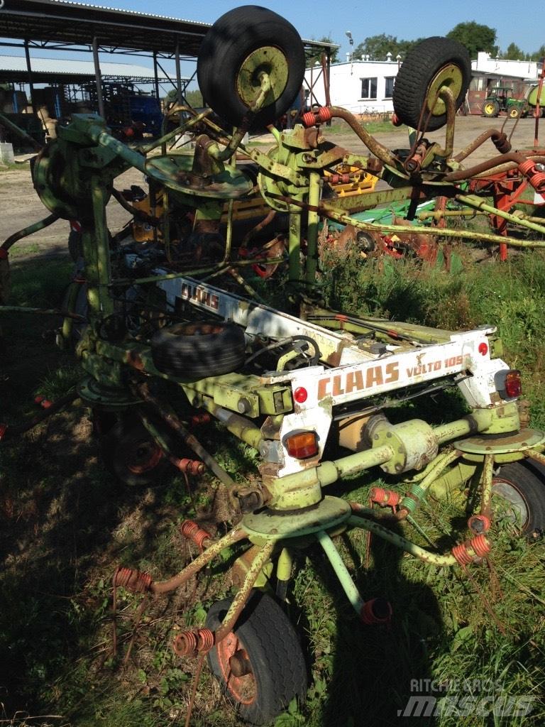 CLAAS Volto 1050 犁耙和摊草机