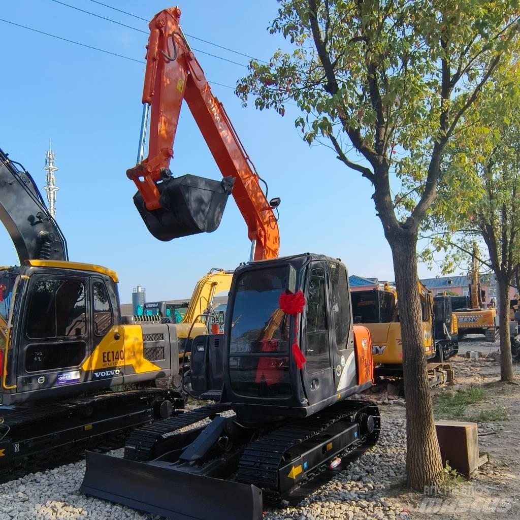 Hitachi ZX 70 小型挖掘机
