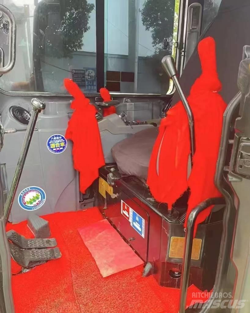 CAT 303.5 D CR 小型挖掘机