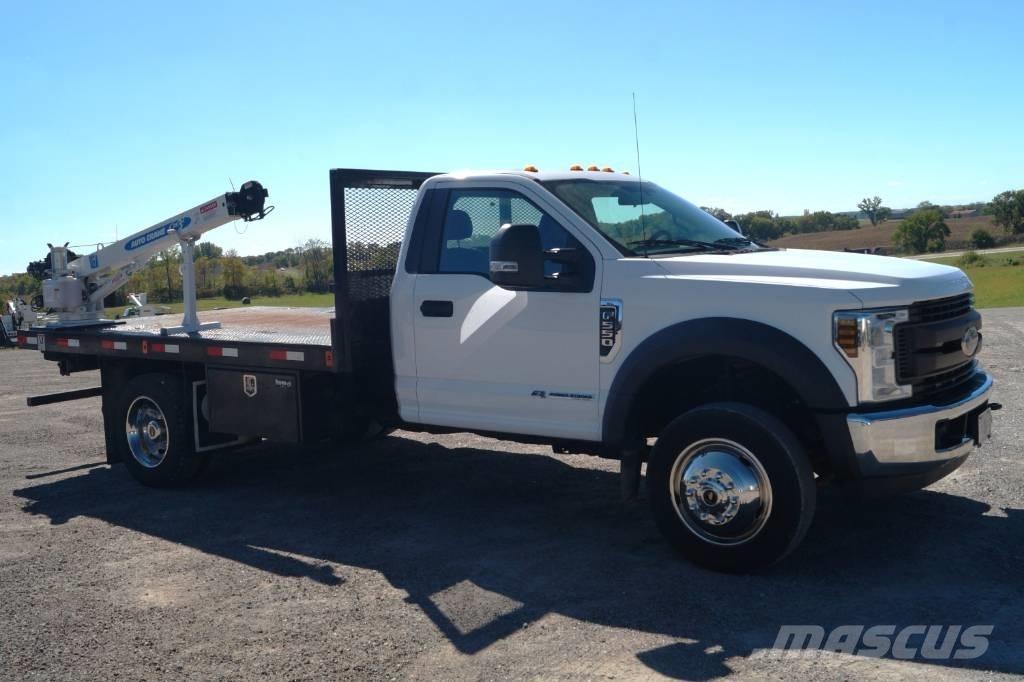 Ford F 550 XL SD 起重车