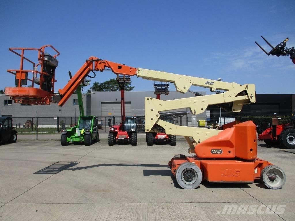 JLG E400 AJPN (687) 自走式伸缩臂升降机