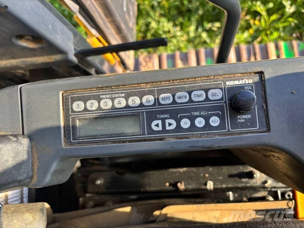 Komatsu PC 210 LC-8 履带挖掘机